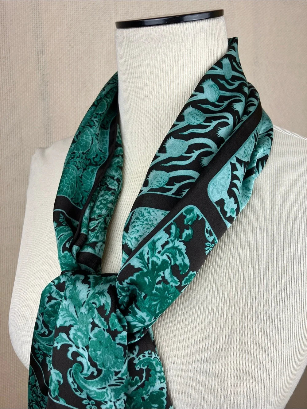 CARLISLE 100% Silk Long Scarf Shawl Green Floral Print - Picture 7 of 16